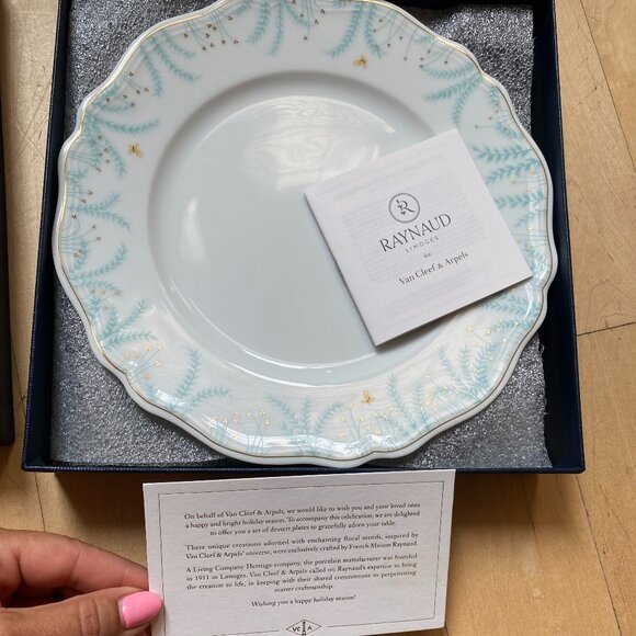 Raynaud - Van Cleef & Arpels Plates Set of 2 France scalloped - Picture 1 of 8